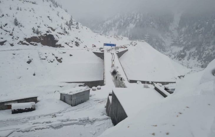 Lowari tunnel road snowfall