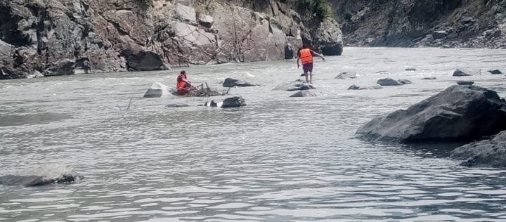 Woman commits suicide by jumping into Chitral river