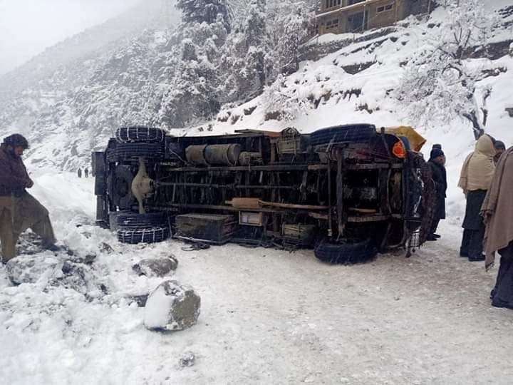 Snowbound Chitral-Dir road blocked at Baradam