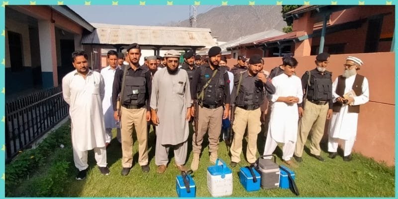 Police security for polio teams in Drosh, Chitral.