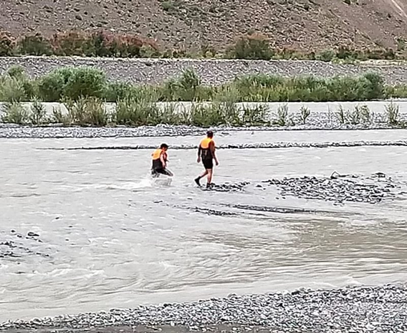 Youth falls into river in Laspur valley