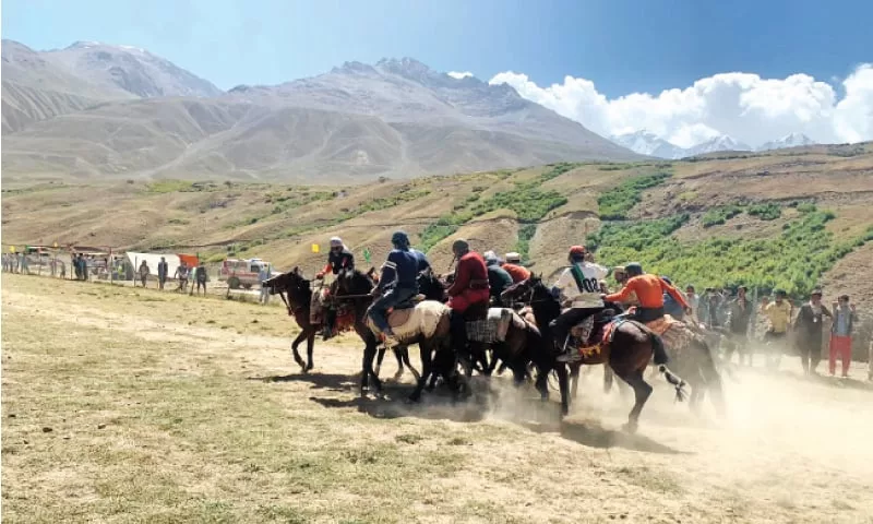 Broghil festival Buzkushi, Yak polo