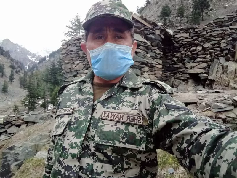 President Alvi phones family of Chitrali martyrs