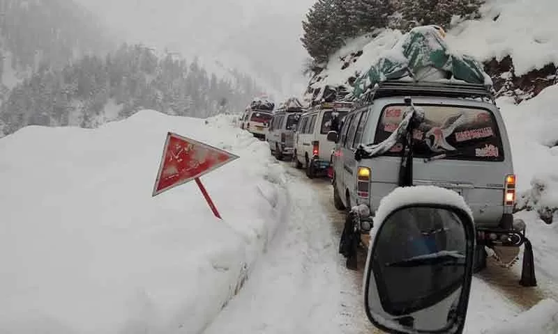 Snowfall in Chitral, Lowari tunnel closed
