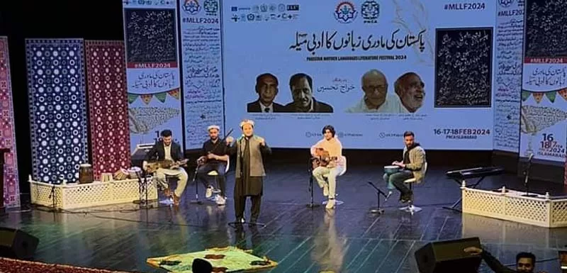 Mansoor Shabab awarded at mother languages festival