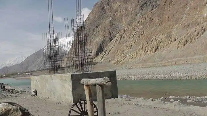 Dewangol bridge over Yarkhun river in front of Brep in Upper Chitral remains incomplete even after over four years.