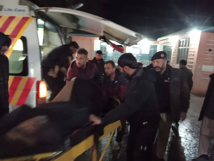 Chitral accident near Drosh being provided first aid by Rescue 1122 Lower Chitral