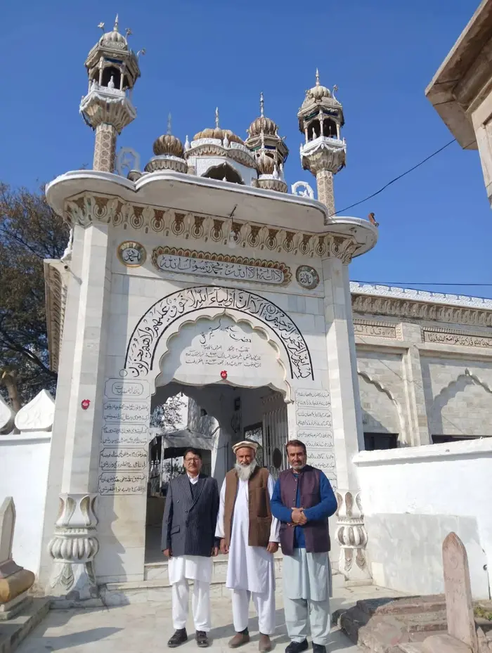 Dur Wali Khan at shrine of Kaka Sahib in Nowshera.