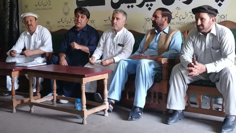 Contractors in Chitral speaking at a press conference alleging corruption in C&W department.