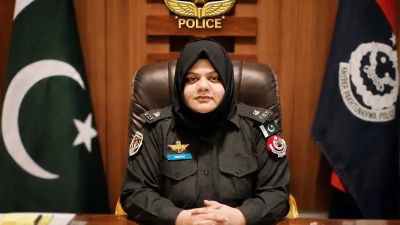 Resham is second woman DPO of Lower Chitral.