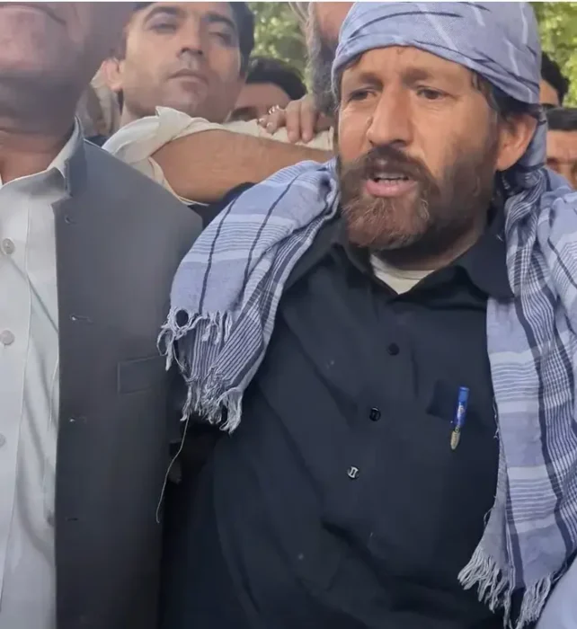 Muhammad Ali Shah hunger stroke for Mulkhow Road